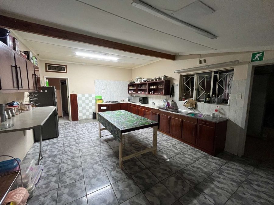 5 Bedroom Property for Sale in Die Rand Northern Cape